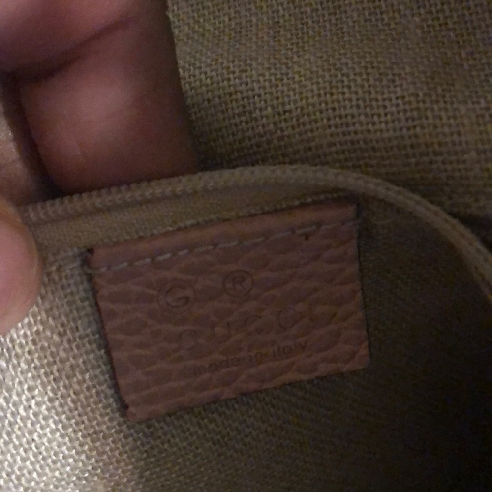 Gucci purse hobo style used but in good condition - Picture 3 of 3
